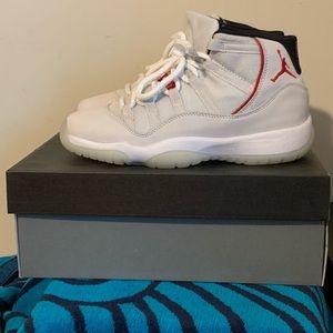 Air Jordan 11 Retro GS Platinum Tint